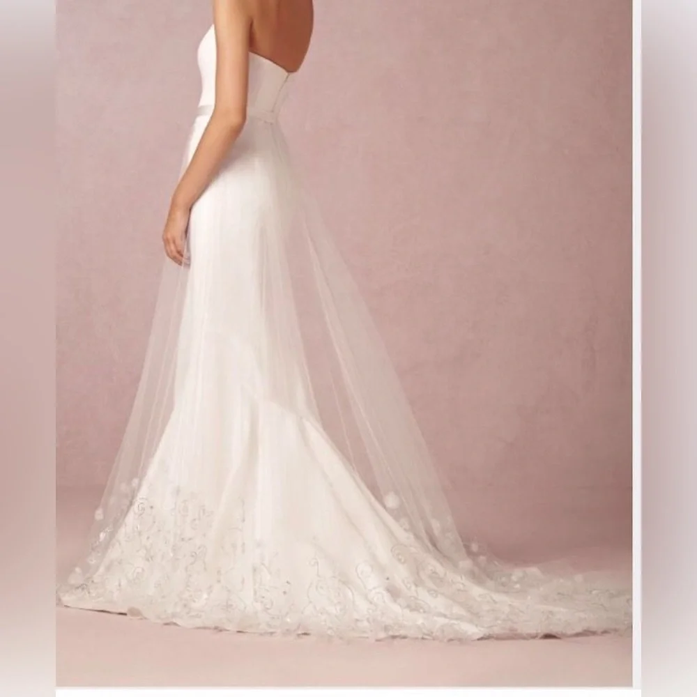 Theia ava ivory